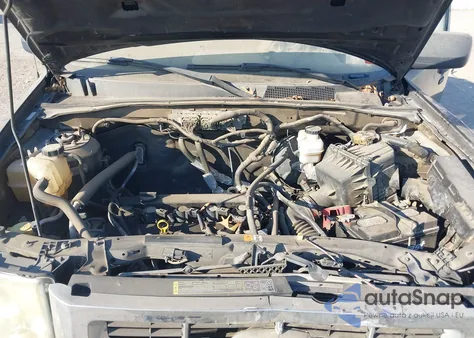 2009 Ford Escape Xlt from USA, damaged, VIN 1FMCU03759KC59624